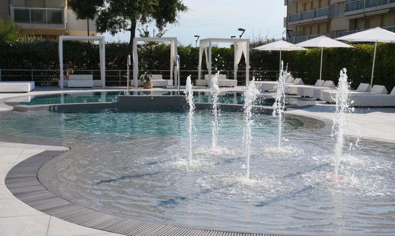 oxygenhotel it vacanze-di-maggio-sul-mare-in-hotel-a-rimini 015