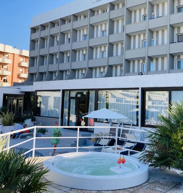 oxygenhotel en rimini-hotel-with-swimming-pool-and-jacuzzi 017